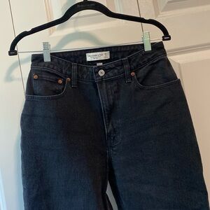 A&F Curve Love Relaxed Black Jeans W26 2 short